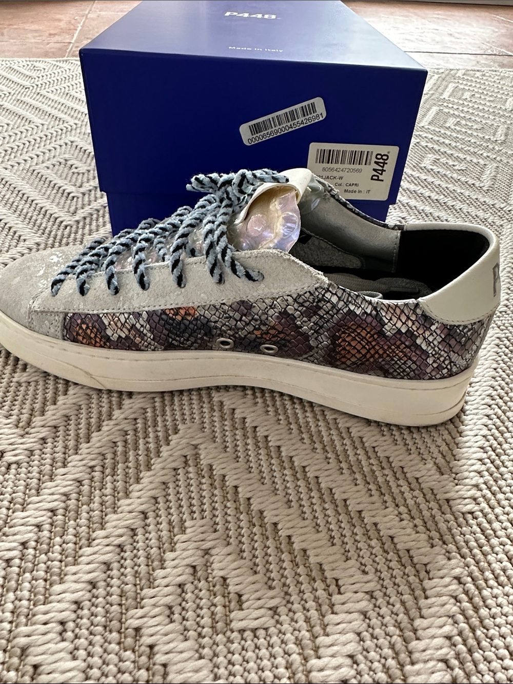 P448- Jack Sneaker in Capri - Picture 4 of 6